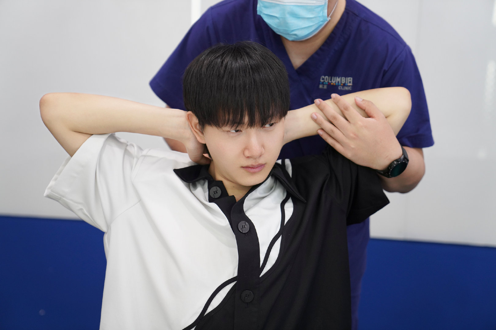 包含电竞选手伤病困扰：高强度训练，如何保护身体的词条