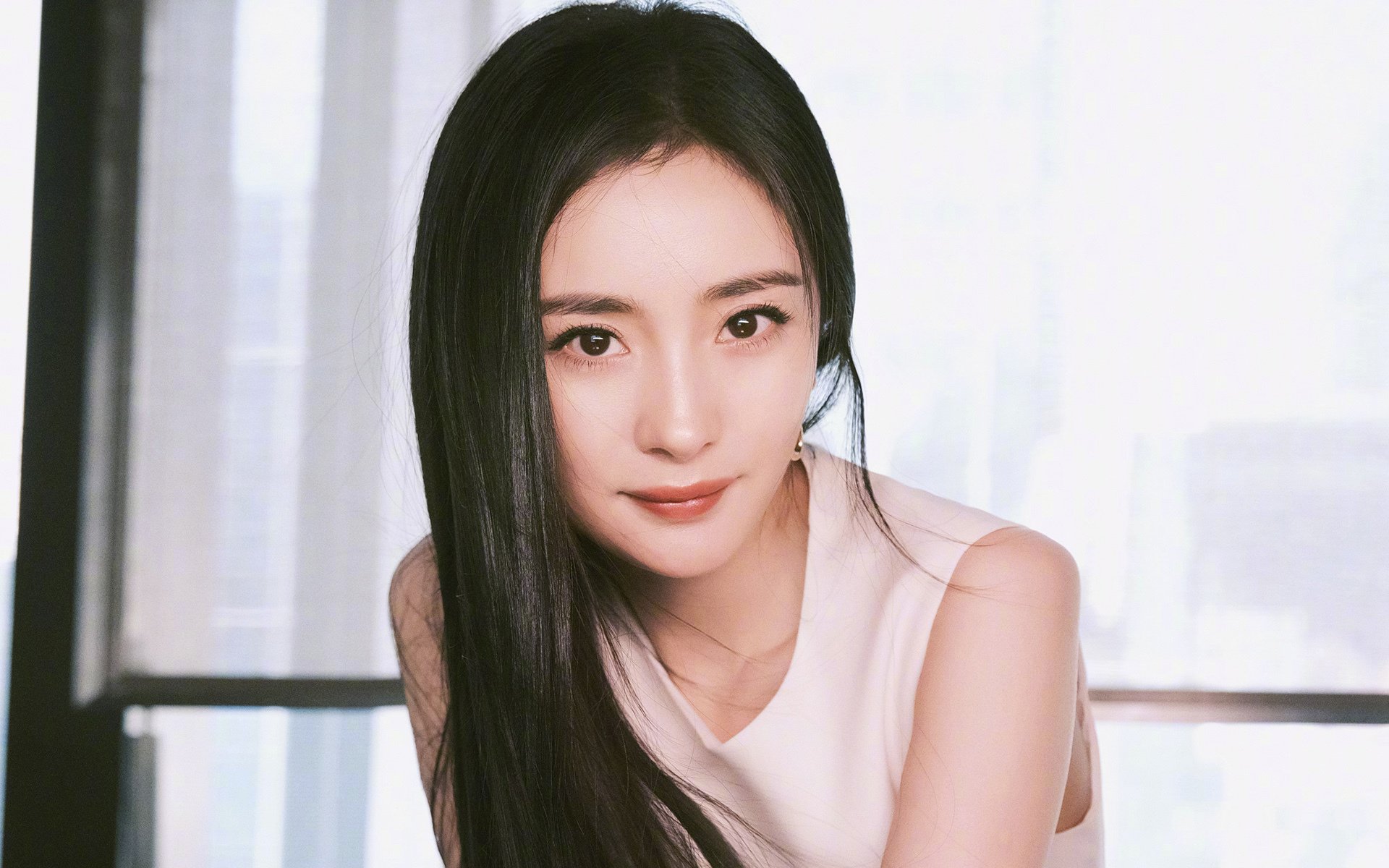 中国篮球运动员代表国家参加奥运会，创造佳绩，中国队篮球运动员