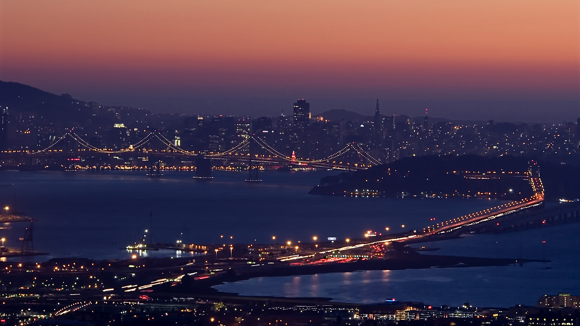 训练中引入柔韧性课程帮助球员提高身体灵活度减少伤病率，柔韧性提升